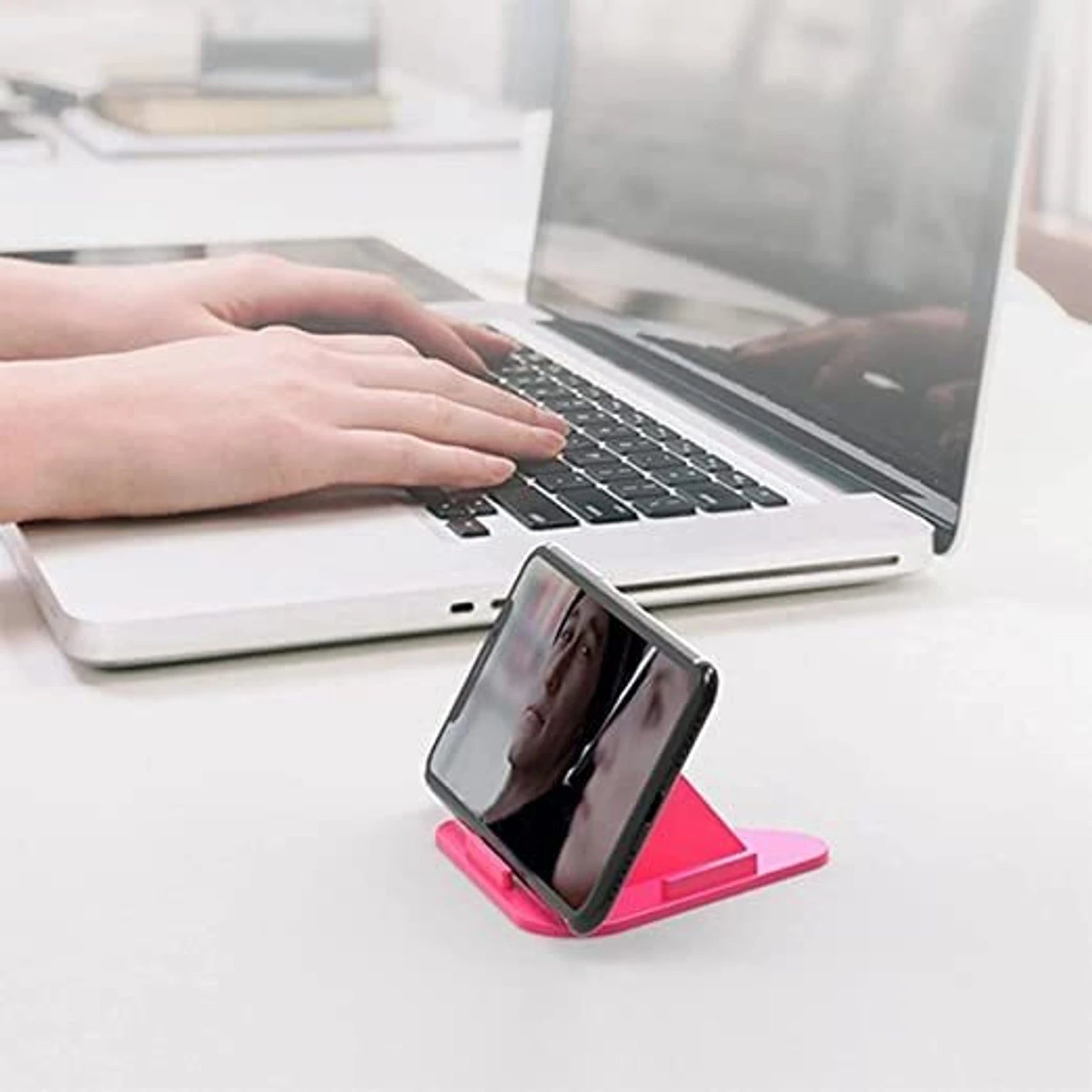 Traingle Mobile Phone Holder Set of 6